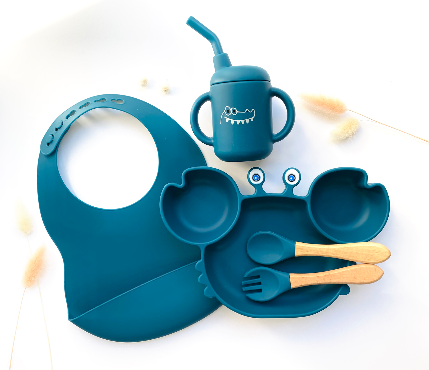 Crab Feeding Set – Plate with Cutlery, Bib and Straw Cup | Les Petits Citrons