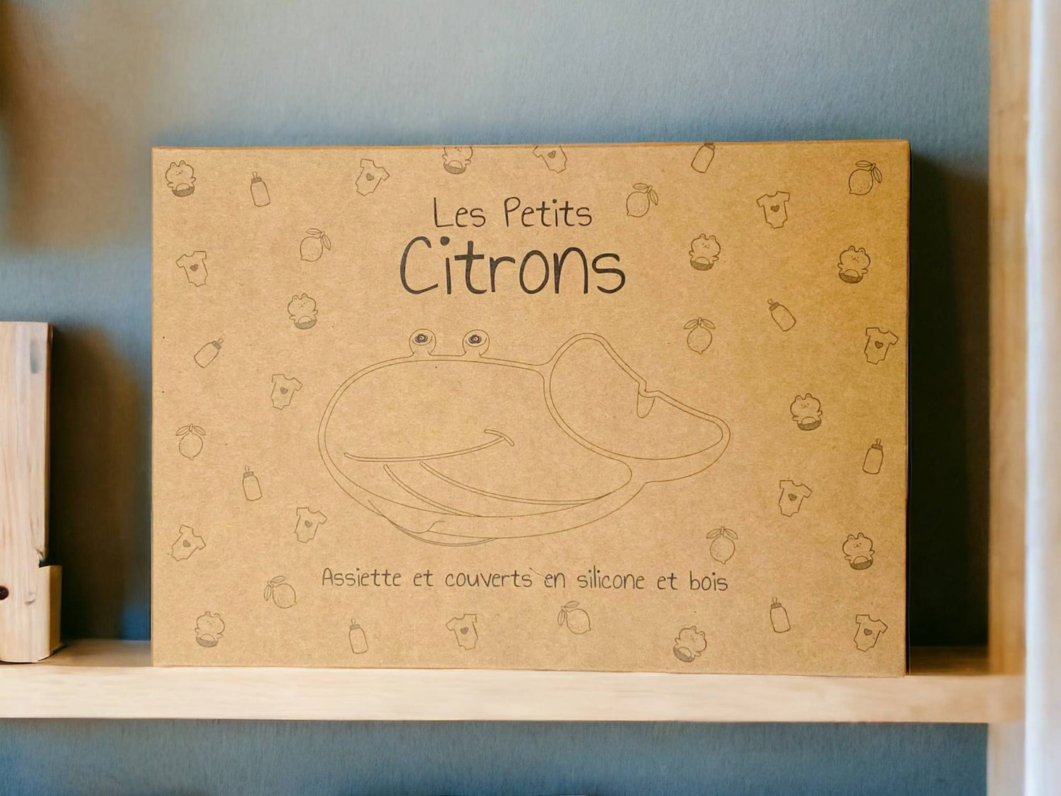 Whale Feeding Set – Plate with Cutlery, Bib and Straw Cup | Les Petits Citrons