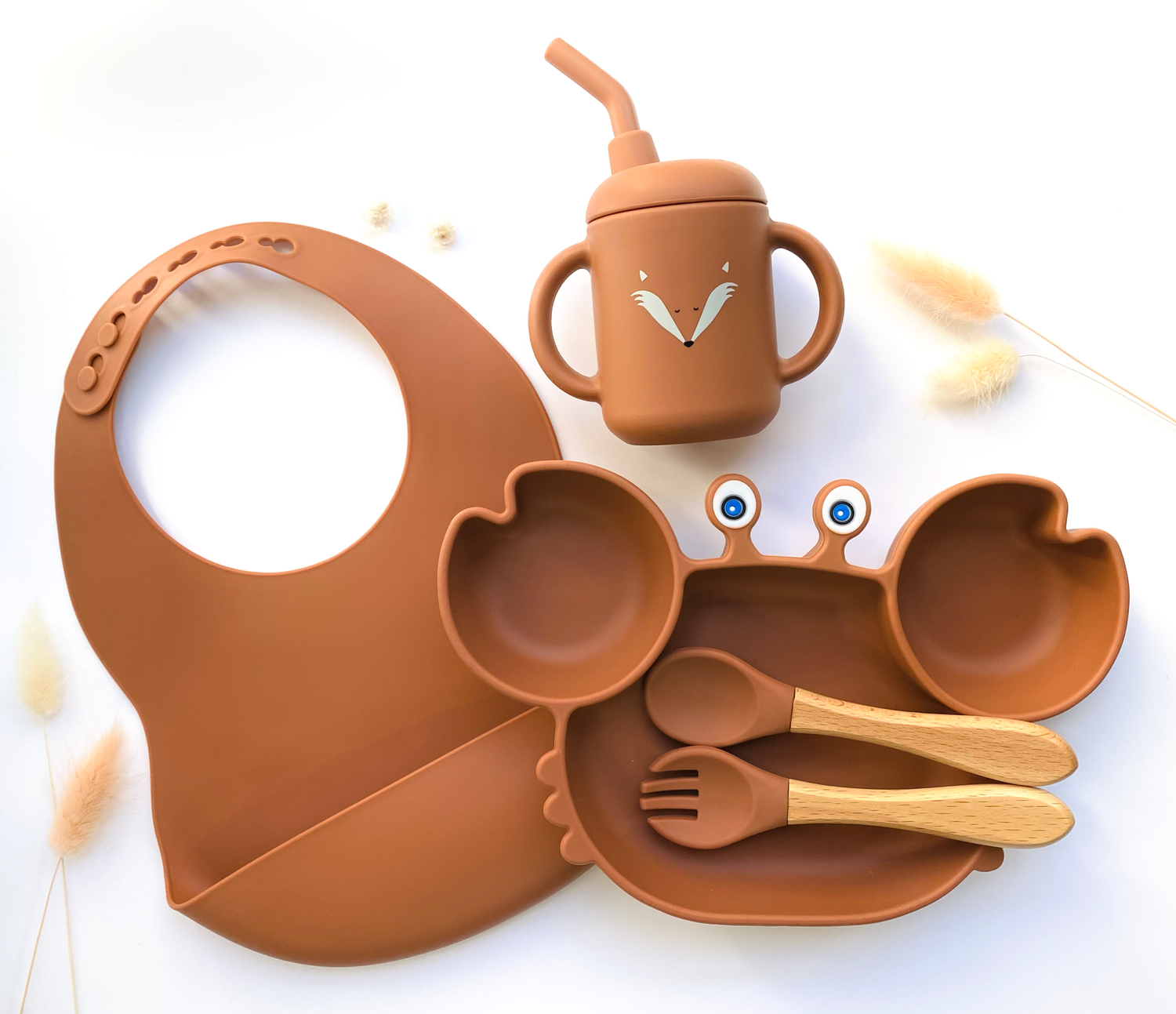 Crab Feeding Set – Plate with Cutlery, Bib and Straw Cup | Les Petits Citrons